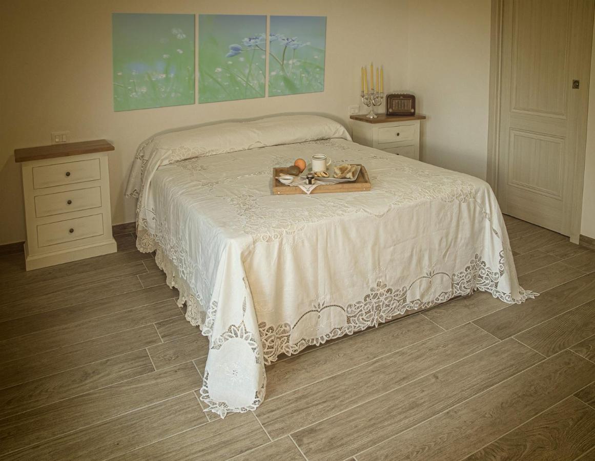 הוילה San Rufo Agriturismo Albero Del Miele מראה חיצוני תמונה