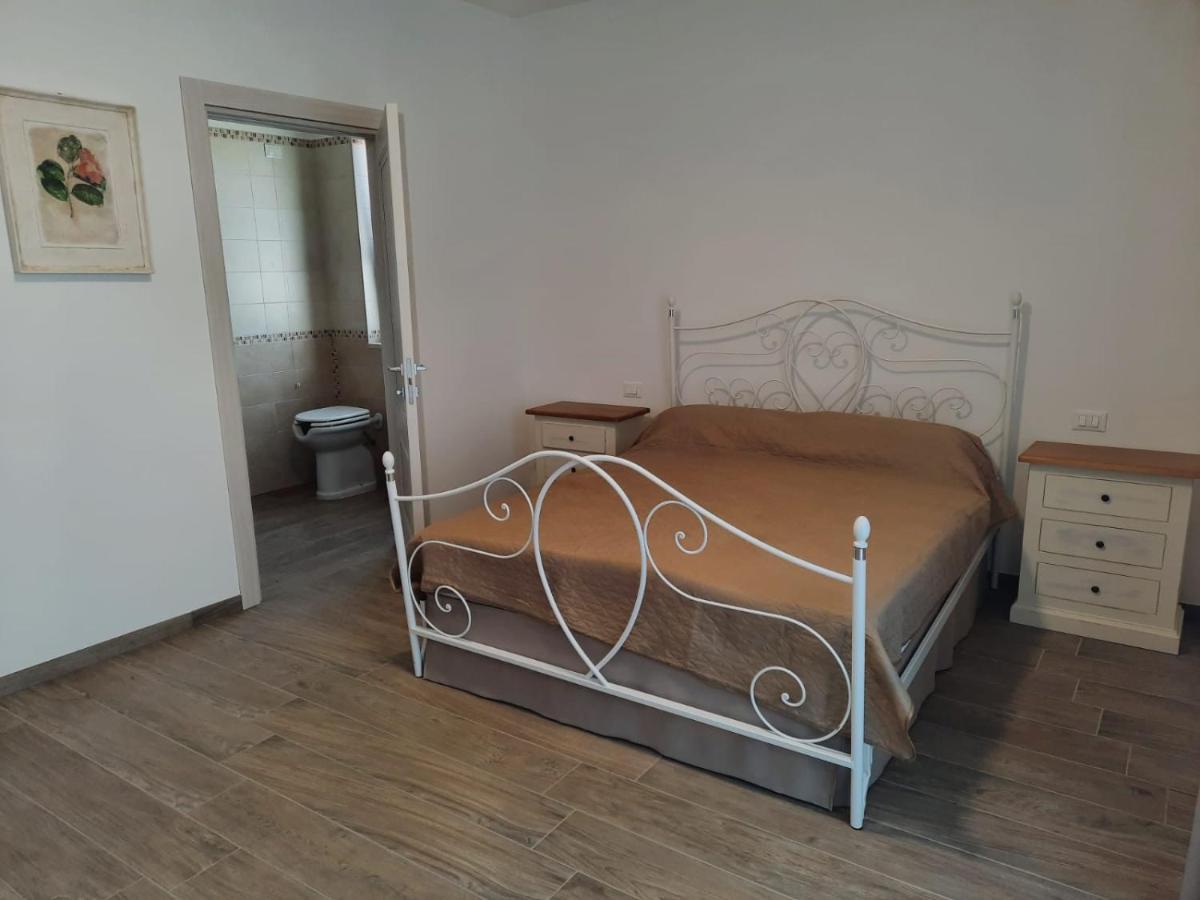 הוילה San Rufo Agriturismo Albero Del Miele מראה חיצוני תמונה